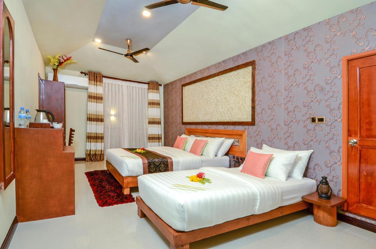 Maladiwa Beach & Spa Maafushi Exterior photo