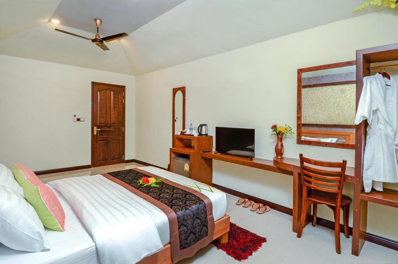 Maladiwa Beach & Spa Maafushi Exterior photo