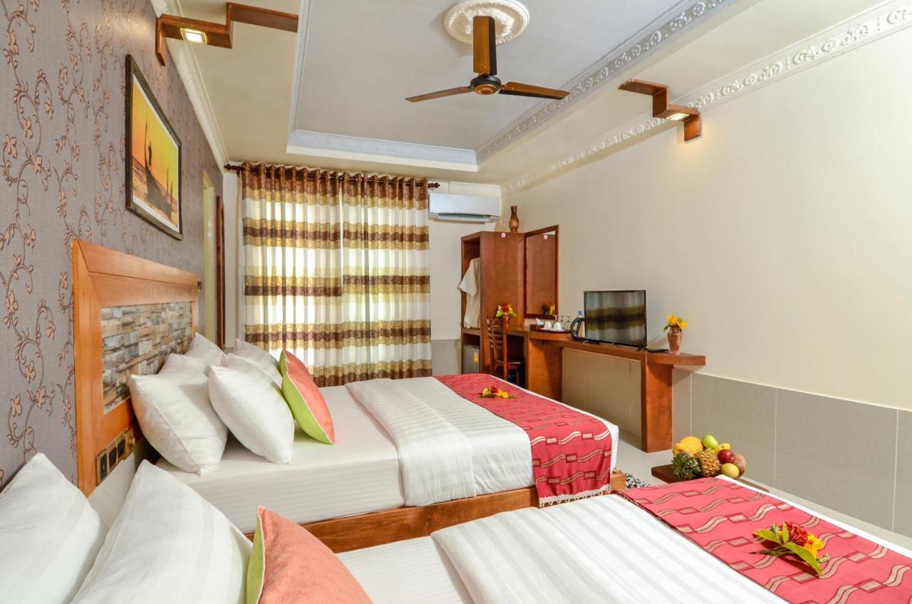 Maladiwa Beach & Spa Maafushi Exterior photo