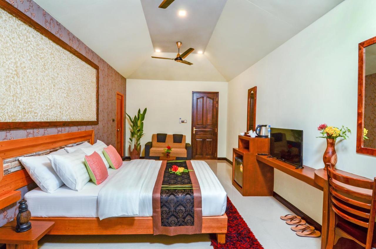 Maladiwa Beach & Spa Maafushi Exterior photo